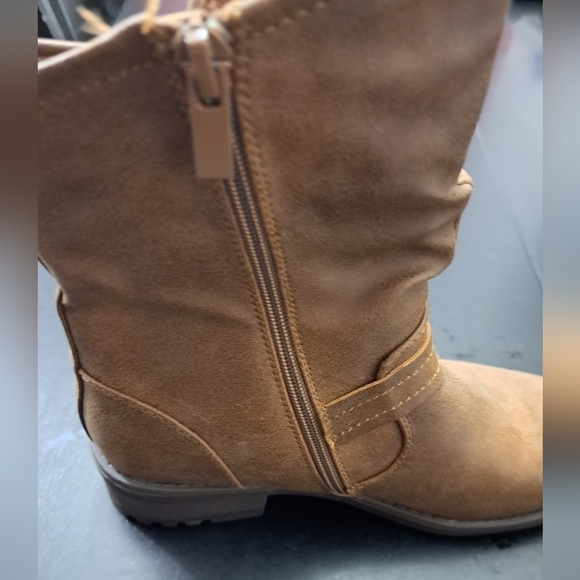 Forever Brown Faux Fur Slouchy Boot Size 8 - Picture 6 of 10